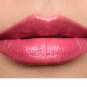Cantonese Carnation - MAC Huggable Lipcolour